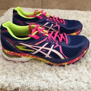 Women’s ASICS Gel Flux 3 running shoes size 8